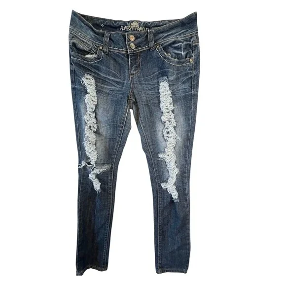 Almost Famous Jeans Women 9 Mid Rise Distressed Stretch Always Fabulous (W32 L31 - Picture 7 of 16